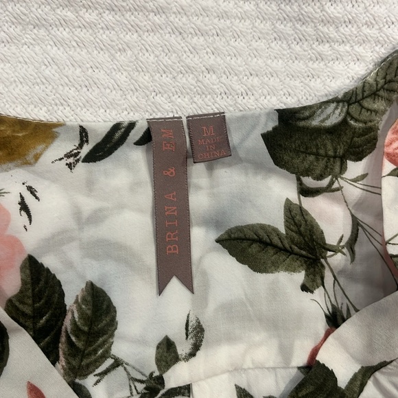 Brina & Em Blouse - Picture 2 of 7